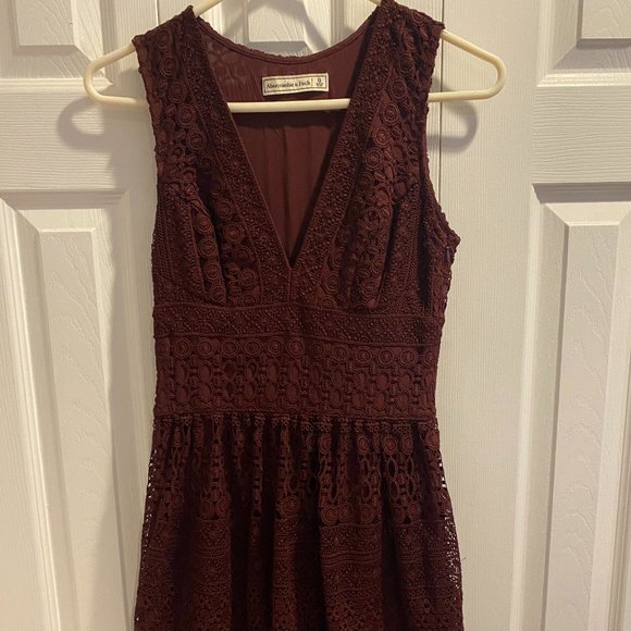 Abercrombie & Fitch Rustic Red Lace Dress - Picture 1 of 4